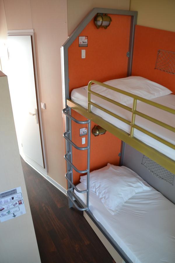 Auberge De Jeunesse ลาโรแชล ภายนอก รูปภาพ